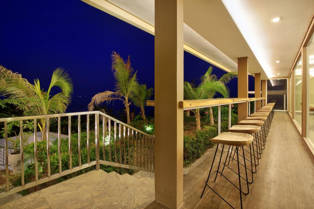 Royal Ocean View
