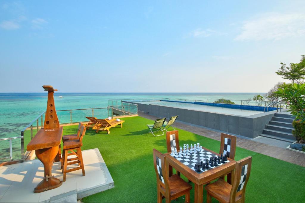 Royal Ocean View