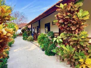 Blue Laguna Inn